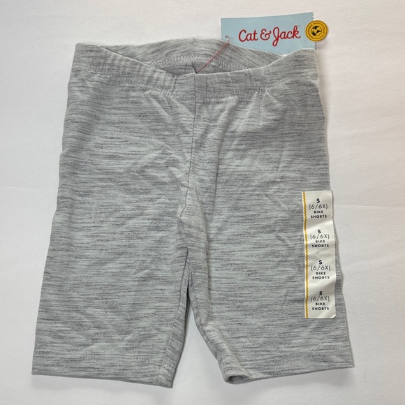 Cat & Jack Girls Light Gray Bike Shorts Size S (6/6X) - Picture 1 of 4